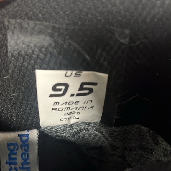 Alpinestars Black Motocycle Boots with Textured Leather - Picture 3 of 13